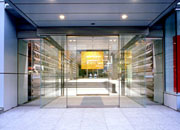 �ɲ����Զ��ţ���Ӧ��